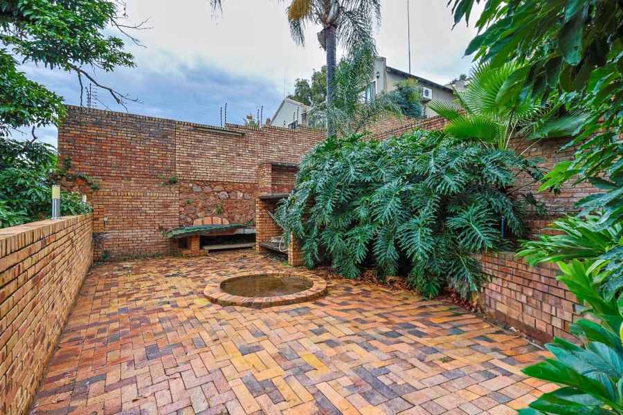 4 Bedroom Property for Sale in Hartbeespoort North West